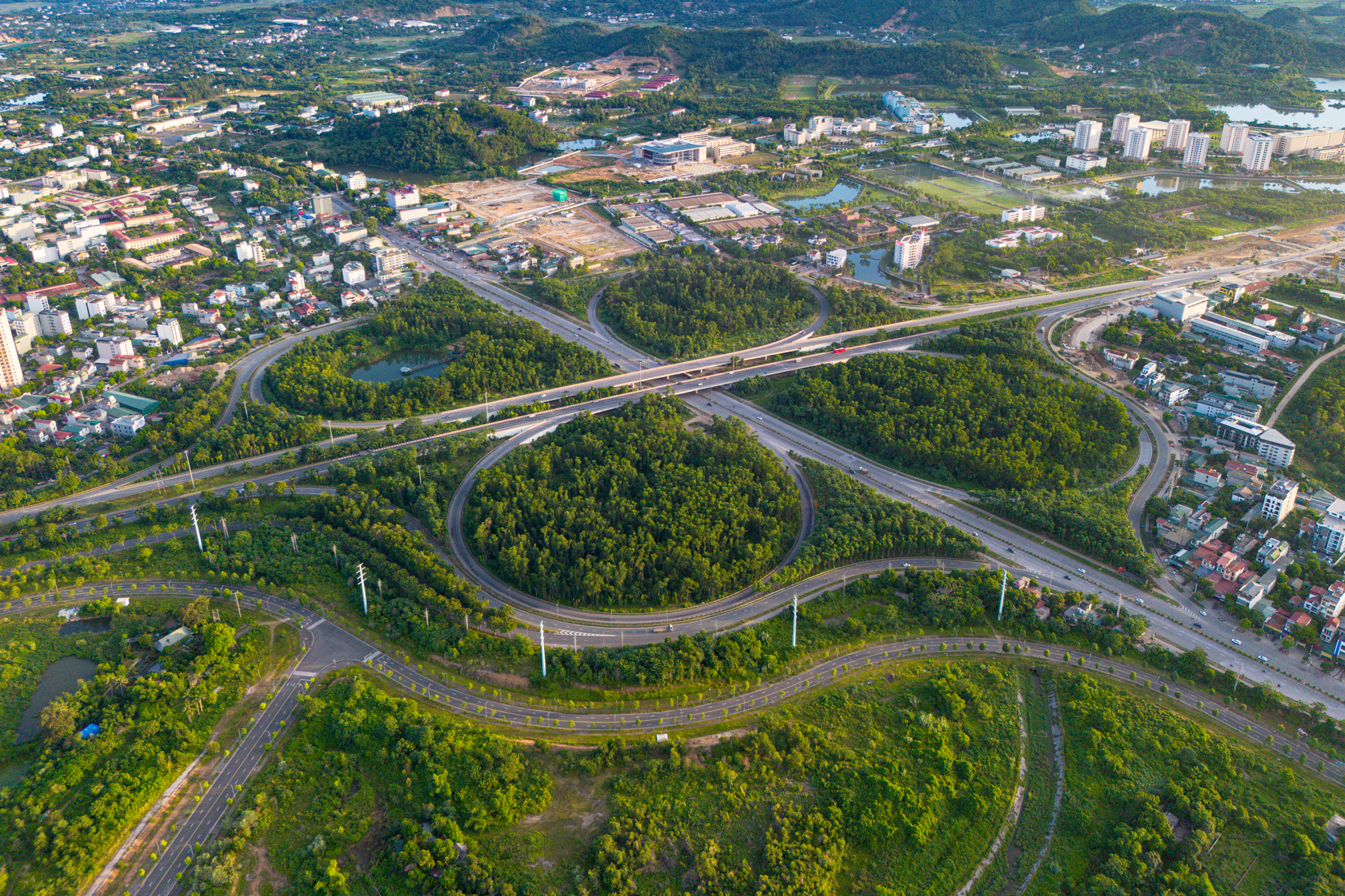 Toàn cảnh khu vực cách Hồ Gươm 40 km đang được 