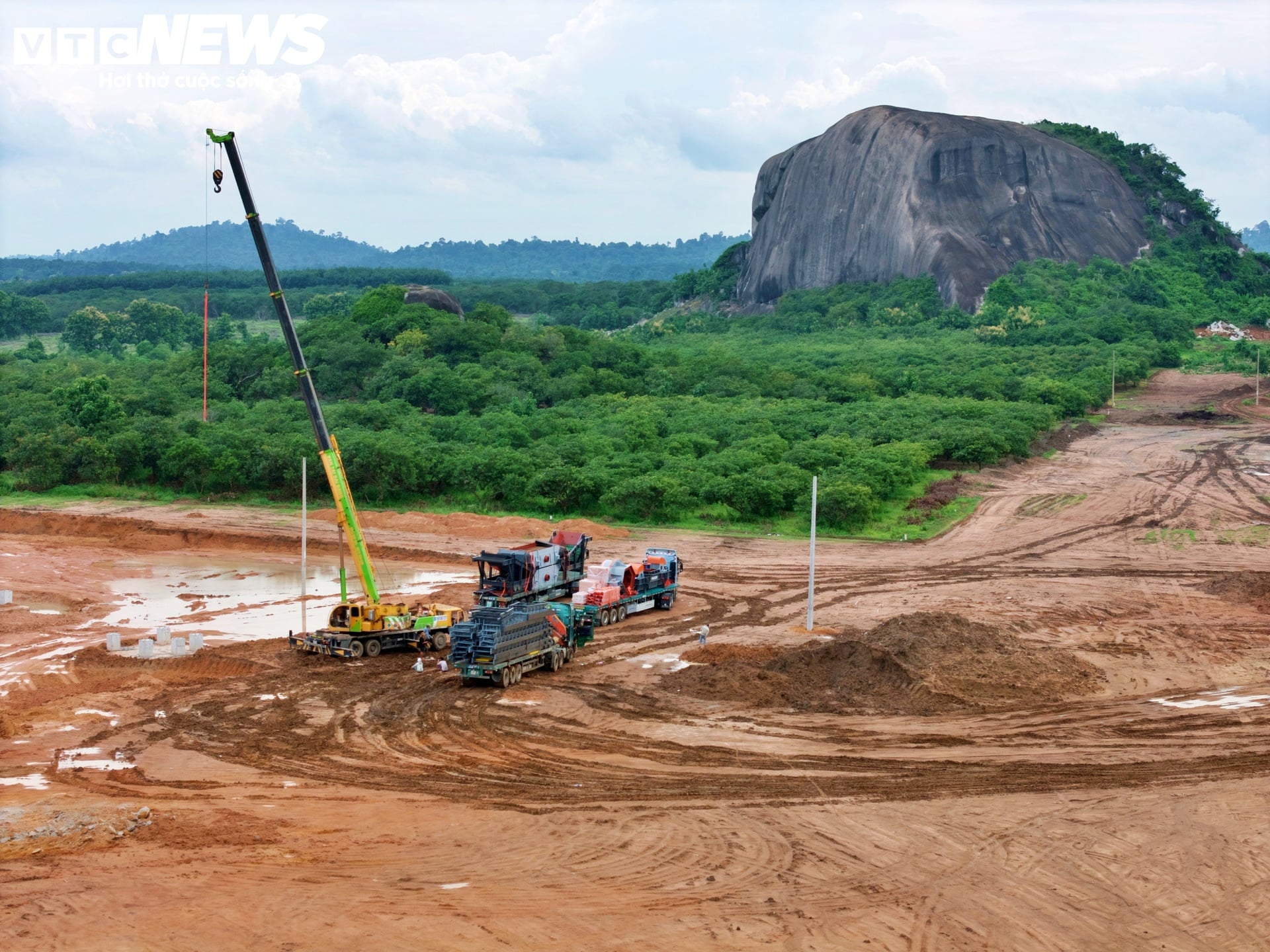 Cận cảnh cao tốc Dầu Giây - Tân Phú qua TP Đồng Nai sau gần 1 năm thi công- Ảnh 11.