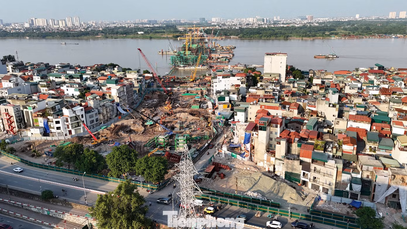 Đại công trường cầu Trần Hưng Đạo tăng tốc trước mùa mưa lũ - Ảnh 13.