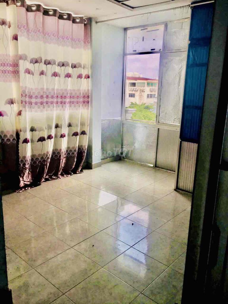 phòng trống 16m2 Quận 10