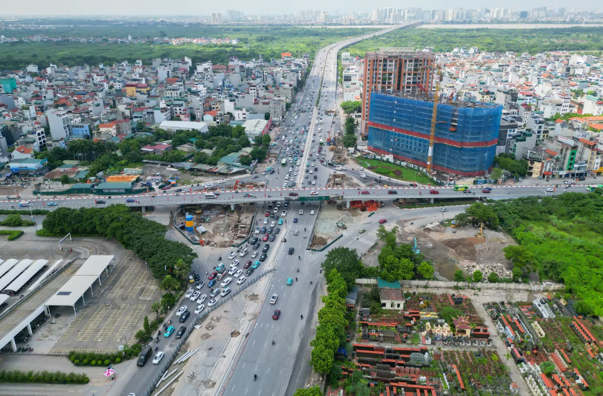 Hầm chui Cổ Linh dần lộ diện, 'chạy đà' về đích trước hạn