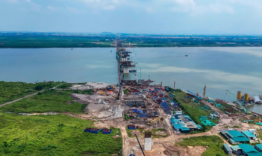 Tăng tốc thi công cầu Hồng Hà thuộc Vành đai 4 - Vùng Thủ đô