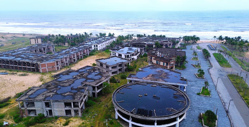 Dở dang khu nghỉ dưỡng hàng trăm triệu USD bên vịnh Lăng Cô