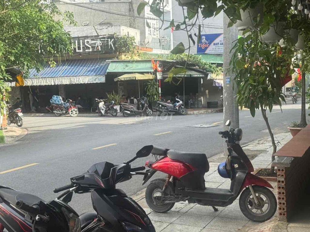 -2592.jpg