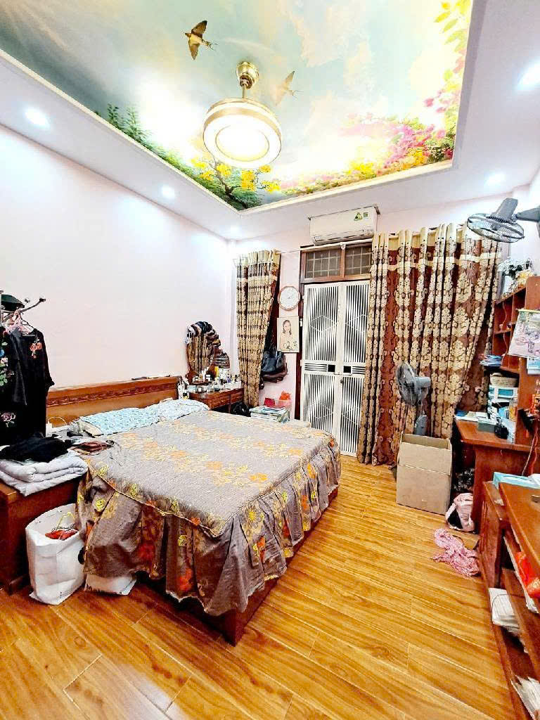 ban-nha-doi-can-kinh-doanh-1.jpg