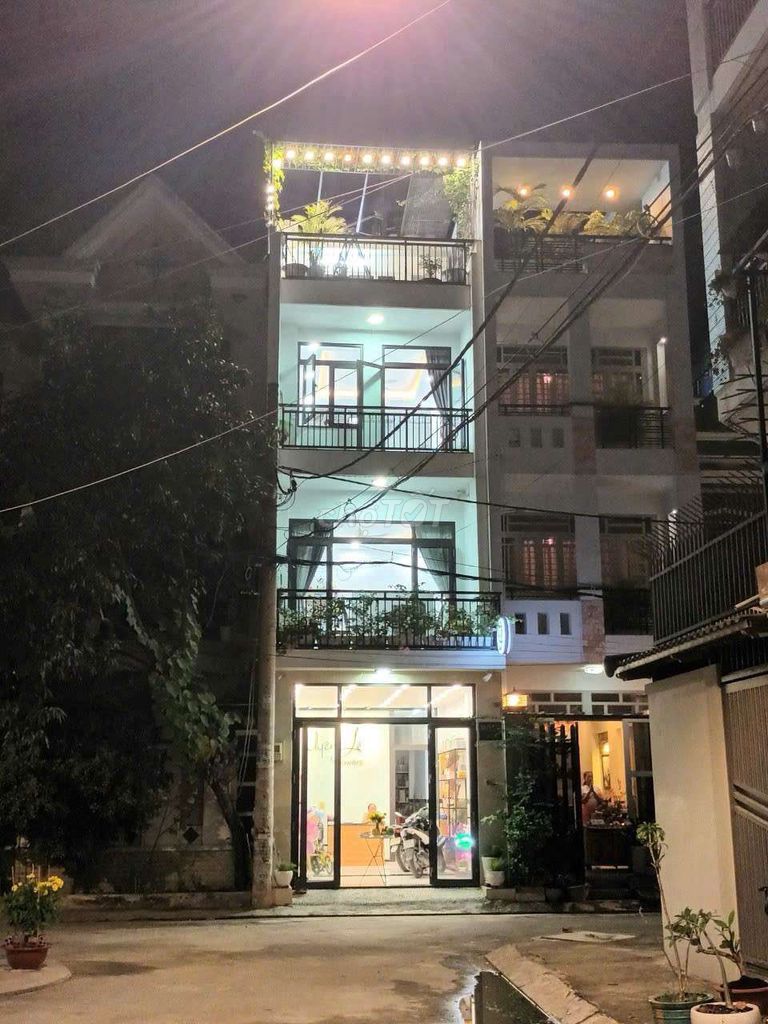 Chính chủ bán nhà đẹp đường 53,gò vấp