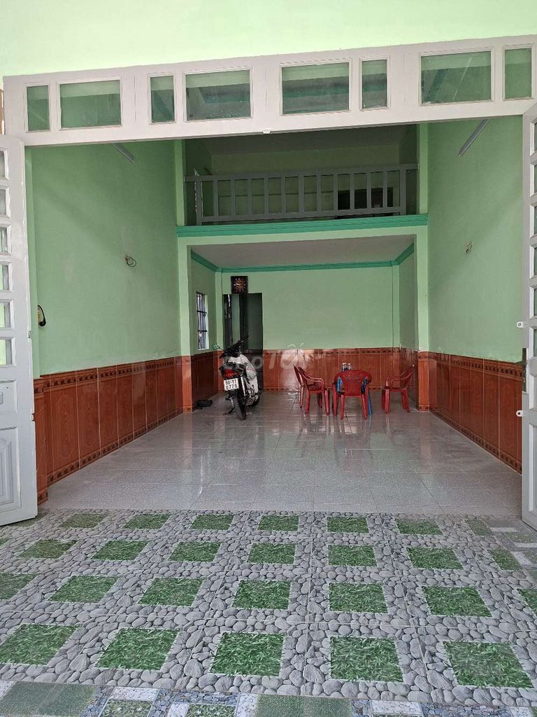 Bán nhà chính chủ lầu trệt sát trường cấp 2, có 2 phòng trọ phía sau